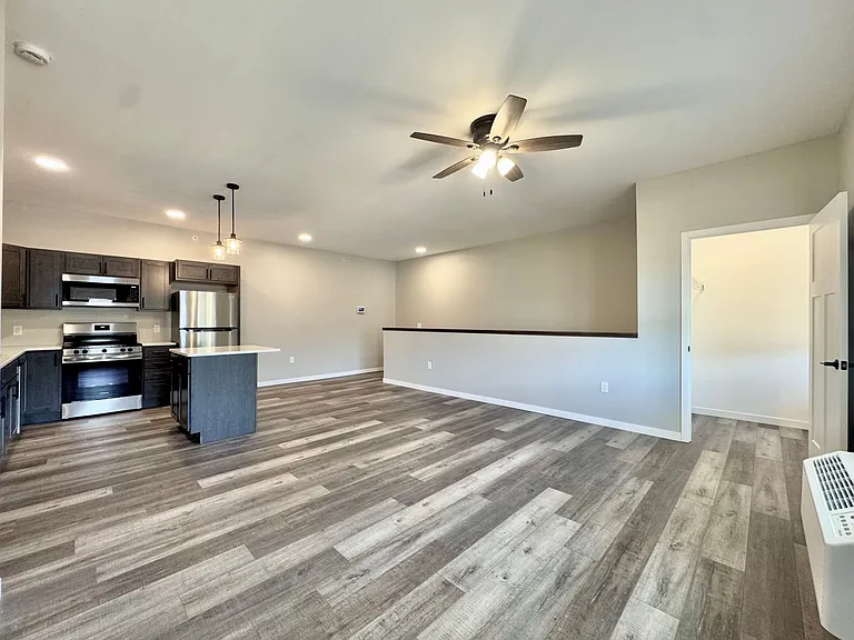767 Meridian St — Photo 38