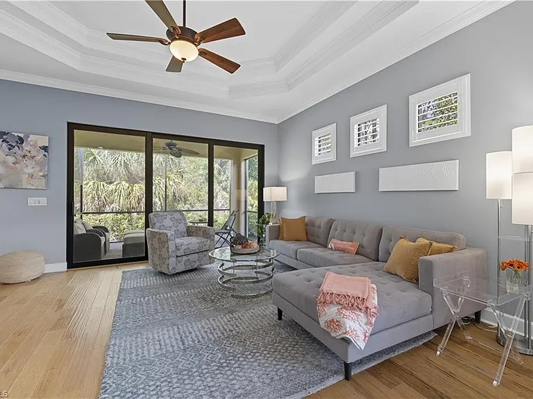9475 Isla Bella Cir — Photo 11