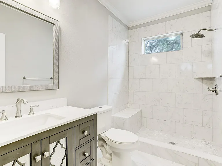 2721 Engelke St — Photo 15