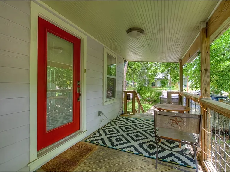 1607 Garden St #B — Photo 3