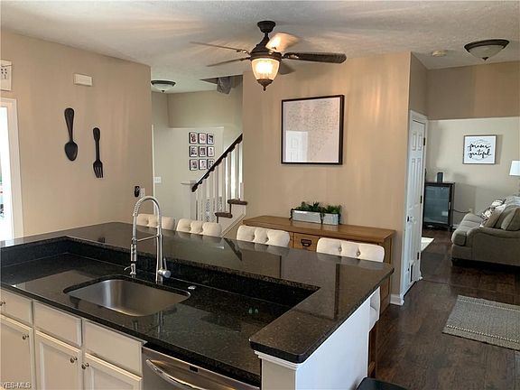 5th image of 8117 Mapleway Dr