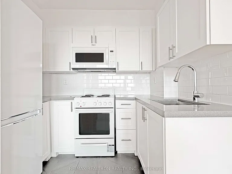 666 Spadina Ave #1001 — Photo 6