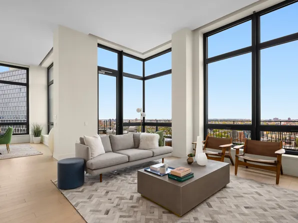 550 Vanderbilt Avenue image 1 of 14