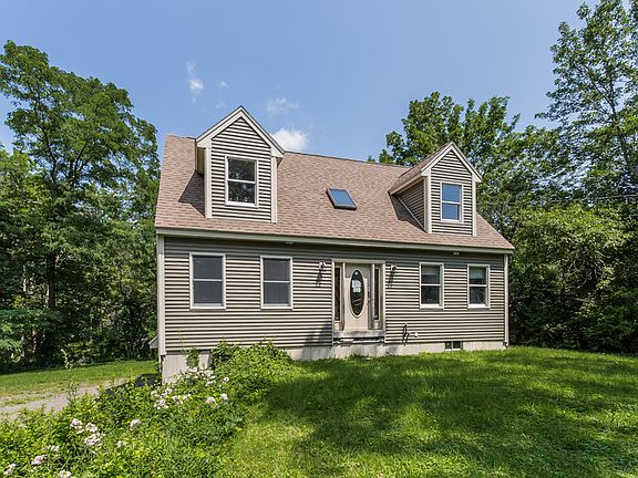 2nd image of 26 Browns Ln