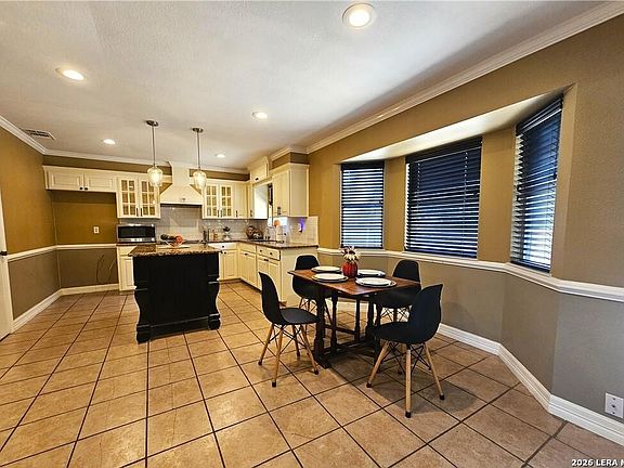 5th image of 1648 EASTWOOD DR
