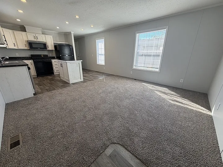 38000 Le Chateau Blvd #476 — Photo 5