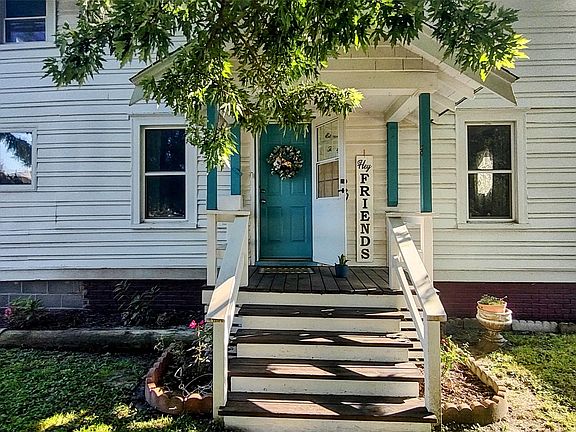 3rd image of 1140 Union St