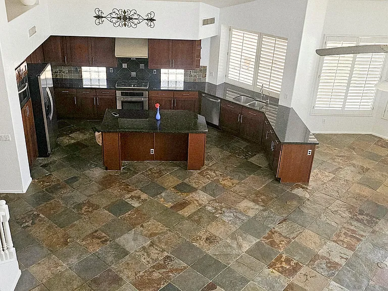 9720 E Davenport Dr — Photo 6