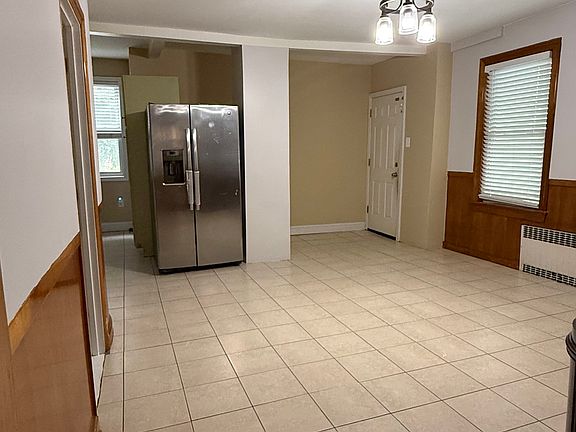 4th image of 117 E Haverhill St #1