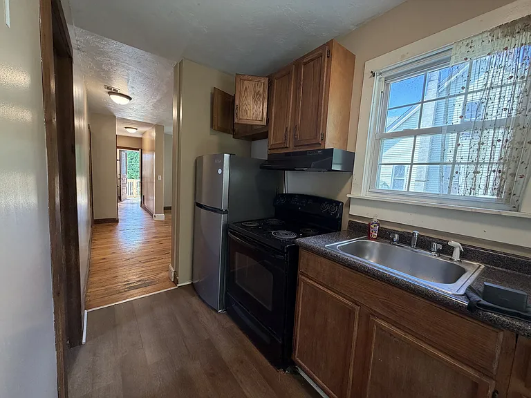 9 Castle St #B — Photo 21