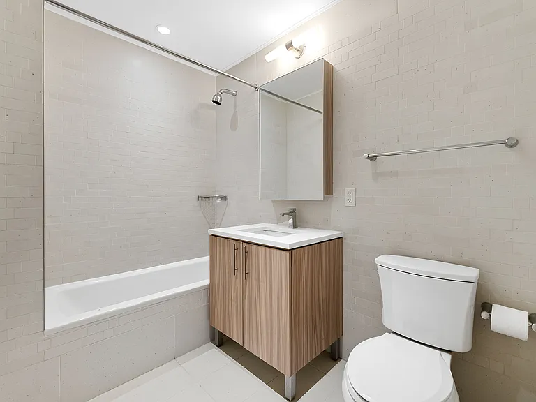 41-22 24th St #5B — Photo 9