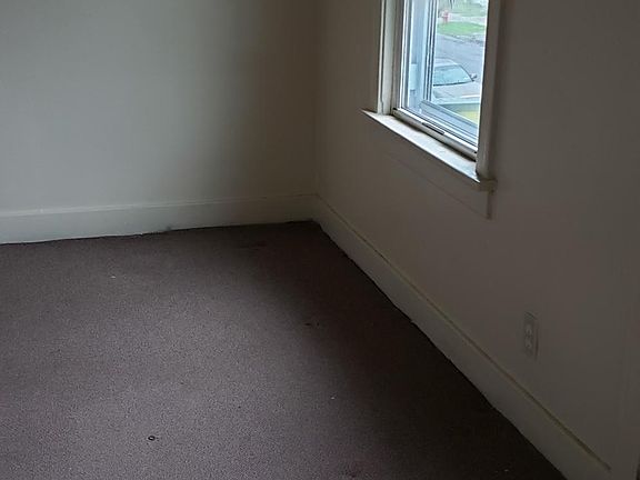 3rd image of 205 Sprenger Ave