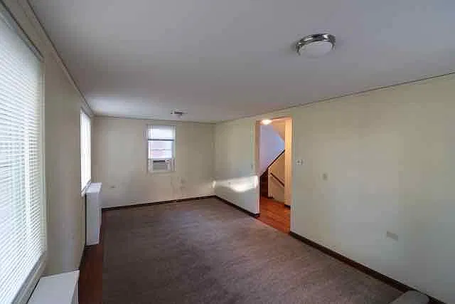 3 bed, 1.5 bath, 1296 sqft, $1,495 — Photo 4