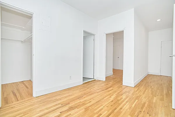 Rented by Living New York | media 43