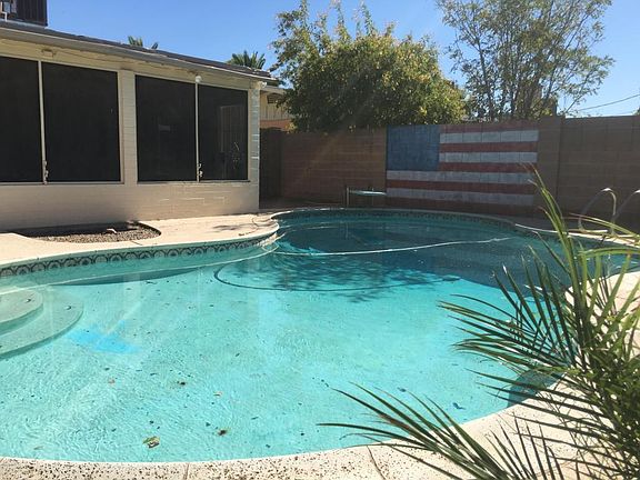 2nd image of 114 E Pebble Beach Dr