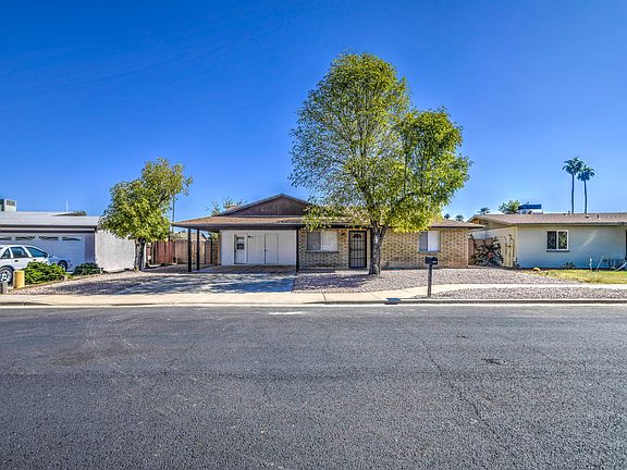 5th image of 2353 W Jacinto Ave