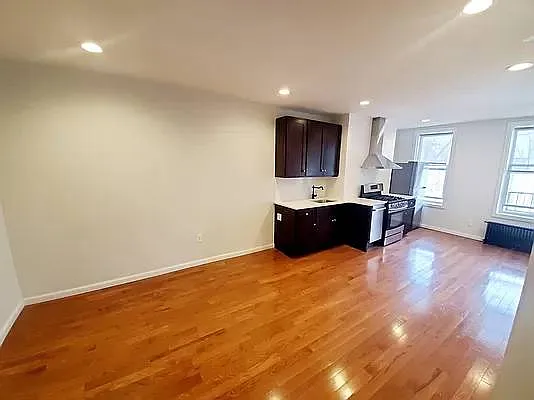 Rented by Brooklyn Property Group LLC | media 20
