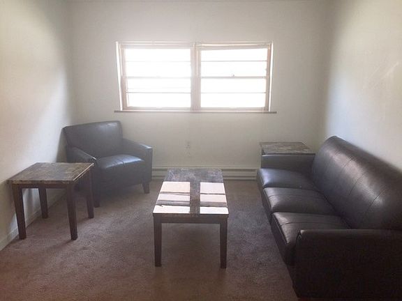 5th image of 1107 W Oregon St #1B-1Ba