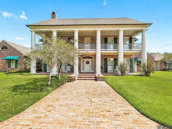 13251 Greenwell Springs Port Hudson Rd, Pride, LA 70770