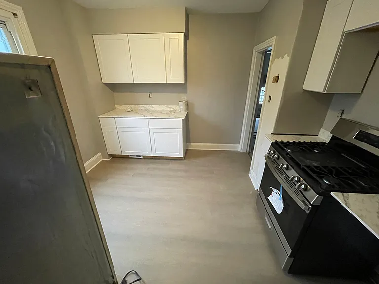 72 E Centre St #2 — Photo 10