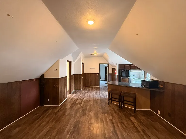 720 S Park St #4 — Photo 8