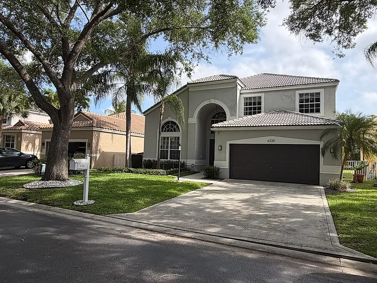 6330 NW 80th Dr — Photo 23