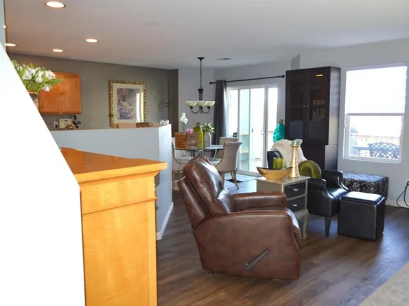 5330 S Picadilly Ct, Aurora, CO 80015