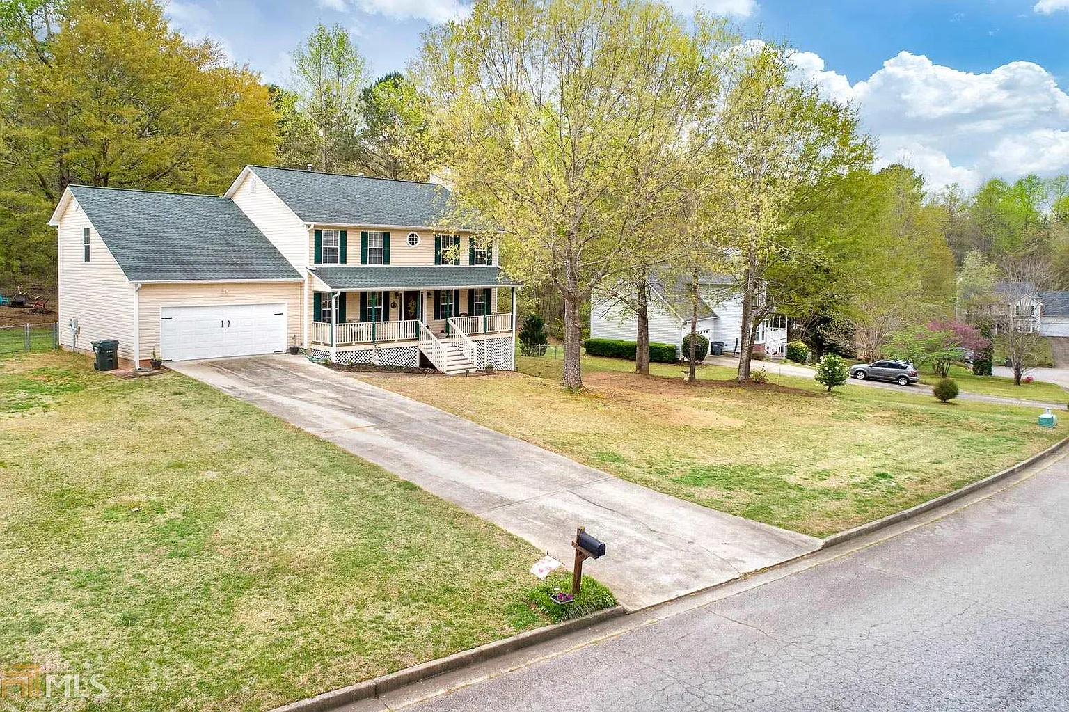 557 McKenzie Ave photo 1