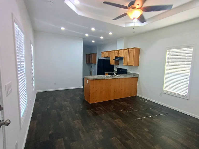 11 Bon Rea Cir — Photo 1