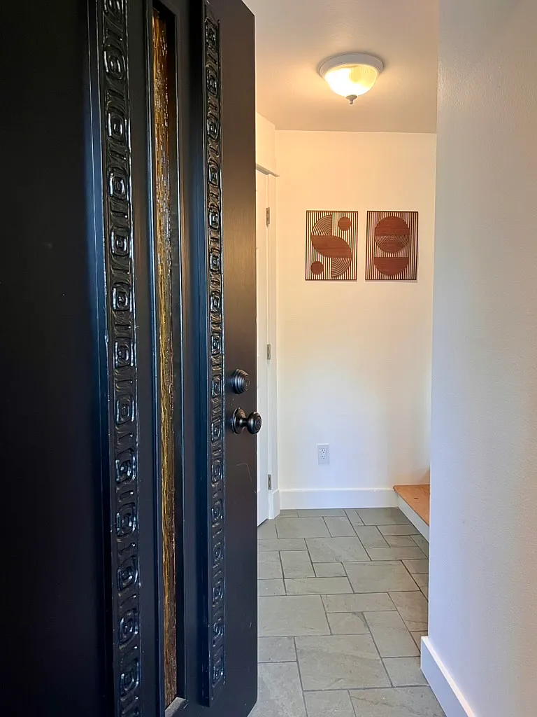 5 bed, 2524 sqft, $5,450 — Photo 4