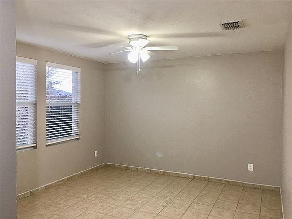 3rd image of 2910 Reata Dr