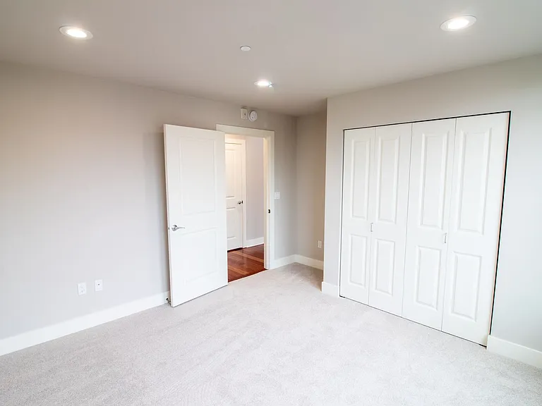 7800 SE 27th St #504 — Photo 18