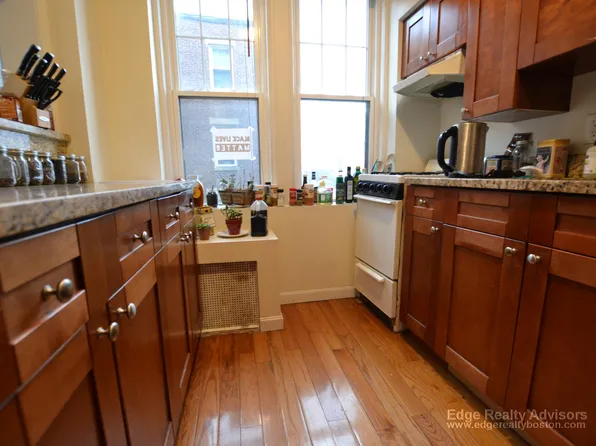 2001-2003 Commonwealth Ave, Brighton, MA