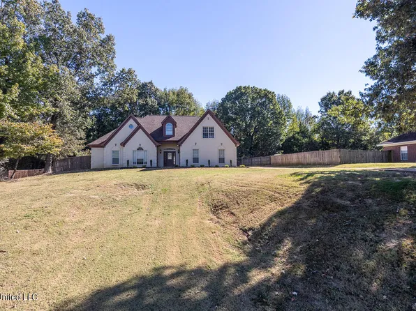 1146 Dogwood Hollow Dr, Nesbit, MS 38651