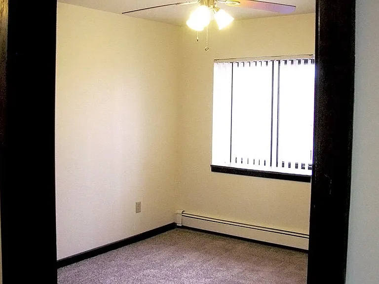 1703 Illinois Ave — Photo 5