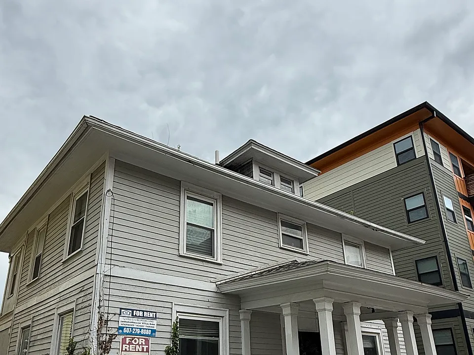 122 College Ave #1