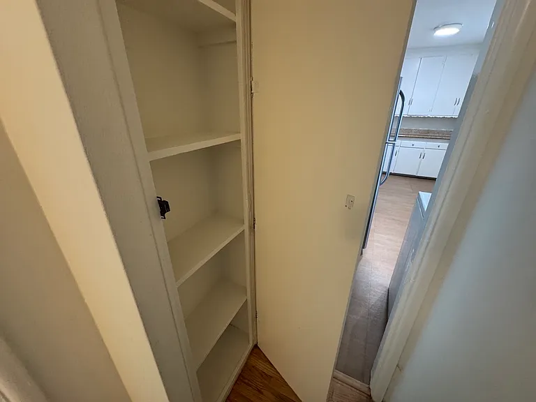902 Alandele Ave #902 — Photo 30