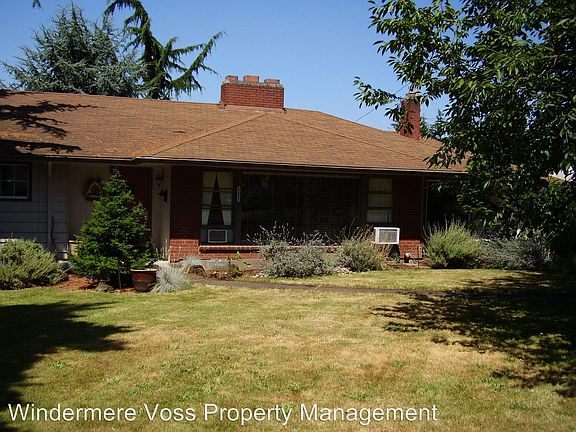 2nd image of 12435 SW Knoll Dr
