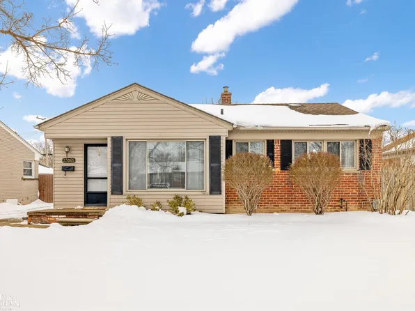 23065 Englehardt St, Saint Clair Shores, MI 48080