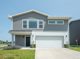 805 NE 16th St, Grimes, IA 50111
