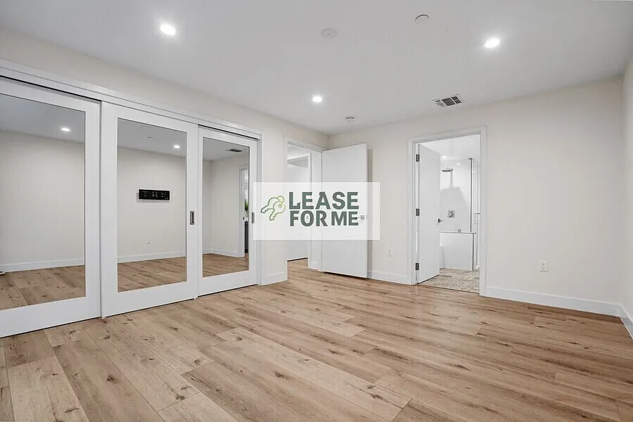 848 S Mariposa Ave - Luxury Koreatown Apartments with Rooftop BBQ & City Views — Photo 3