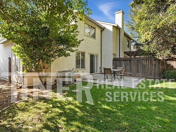 4th image of 239 Touchstone Pl