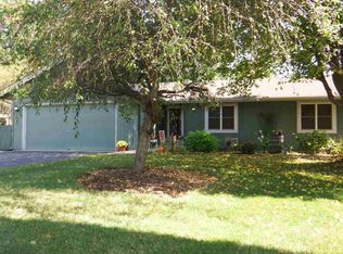 110 Delta Dr SW, Poplar Grove, IL 61065