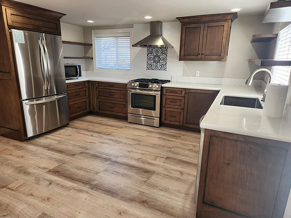 2nd image of 403 Johnston St #1