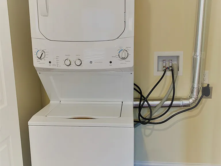 81 Floral St #2 — Photo 17