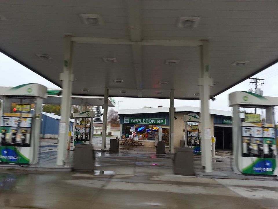 2nd image of 1200 W Wisconsin Ave