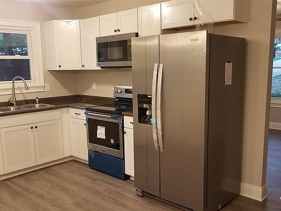 3rd image of 715 Shay Dr