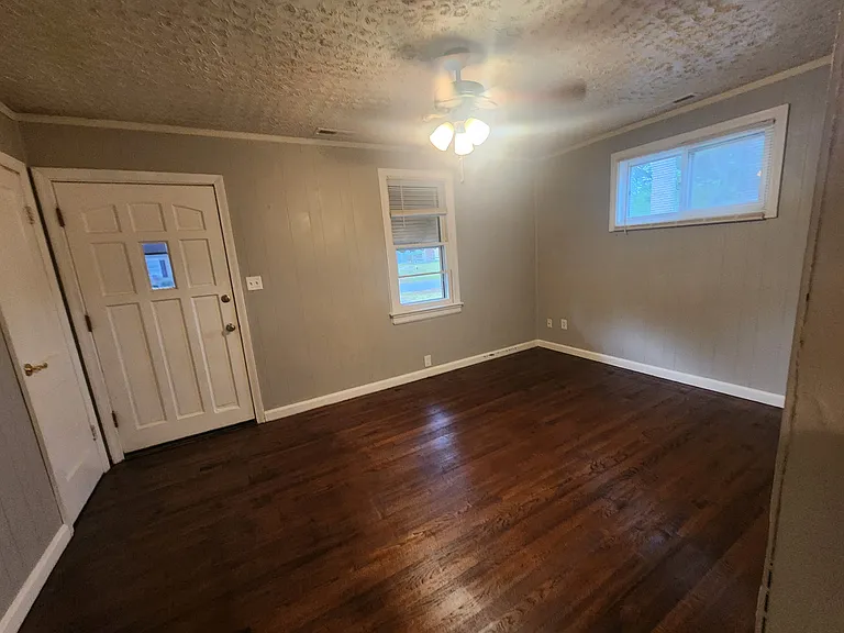 136 Banneker Dr — Photo 11