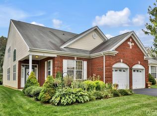 8 Prusakowski Blvd, Parlin, NJ 08859