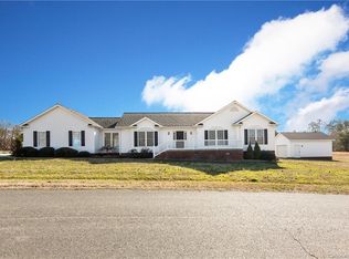 628 Buckskin Rd, Oakboro, NC 28129